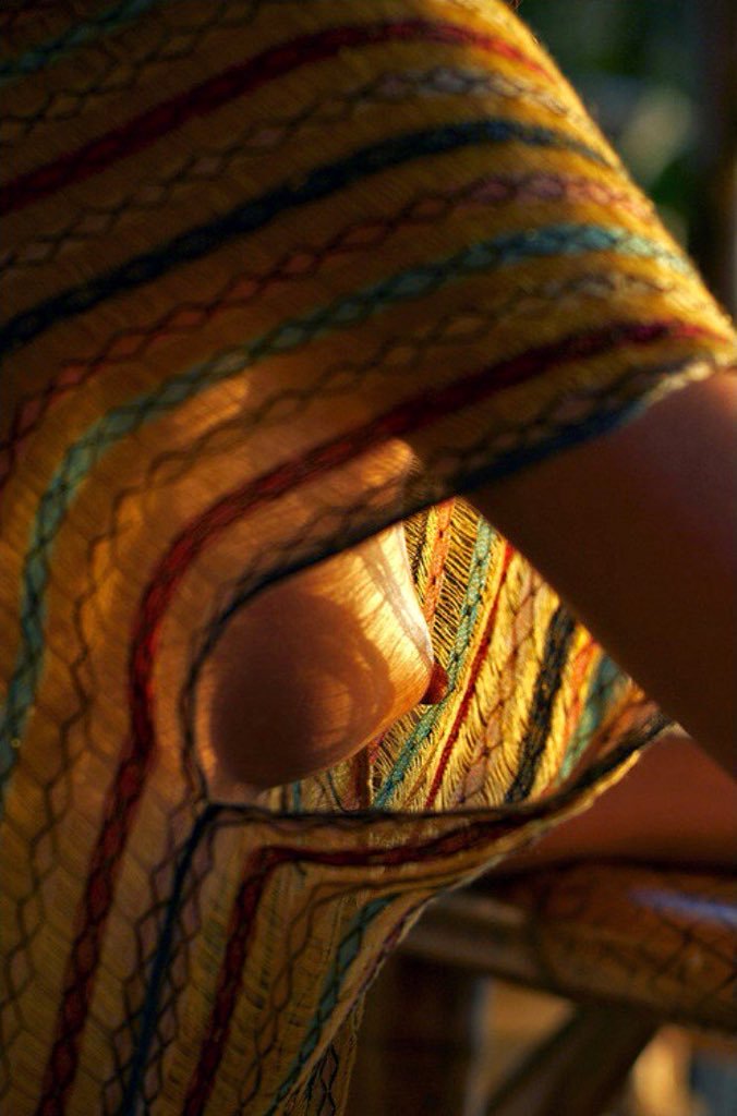 676x1024, 90 Kb / девка, сиська, майка