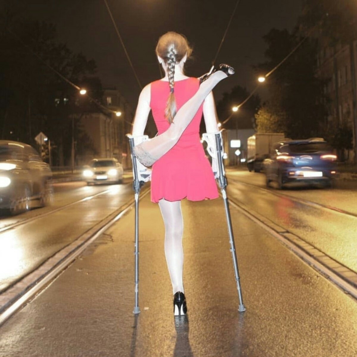 1200x1200, 270 Kb / ампути, дорога, костыли