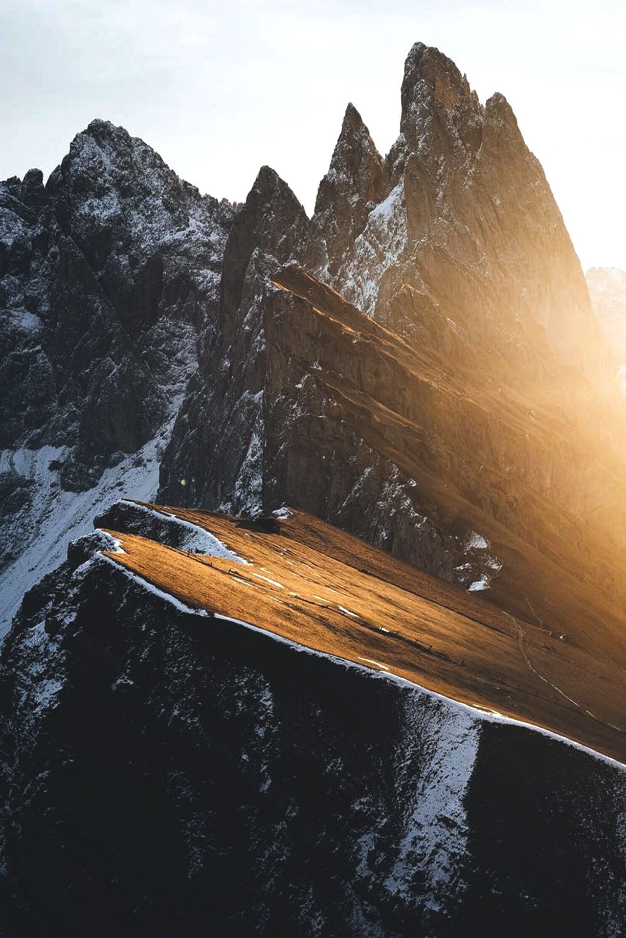 1280x1918, 308 Kb / горы, снег, рассвет