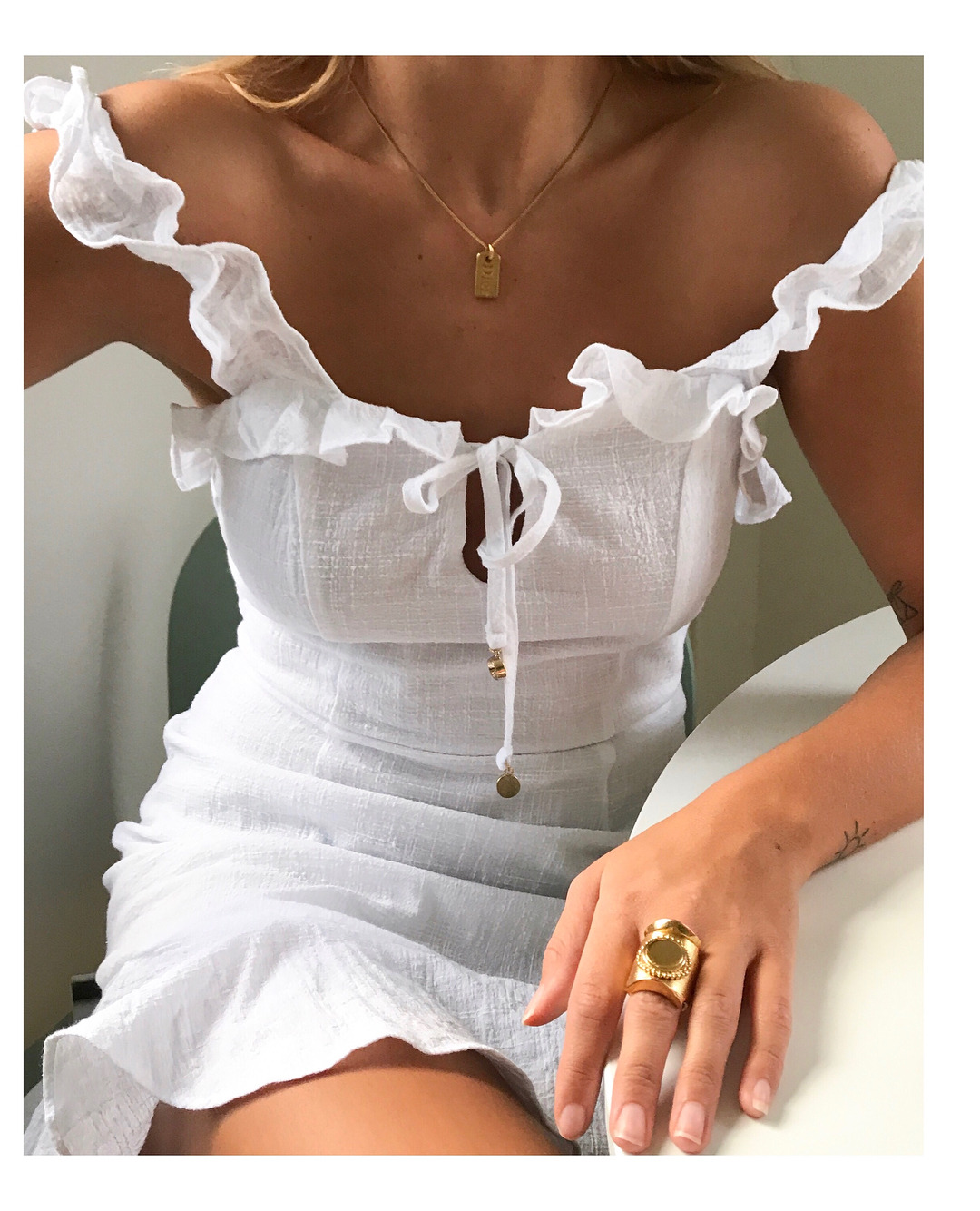 1080x1334, 330 Kb / кулон, кольцо, тату, платье