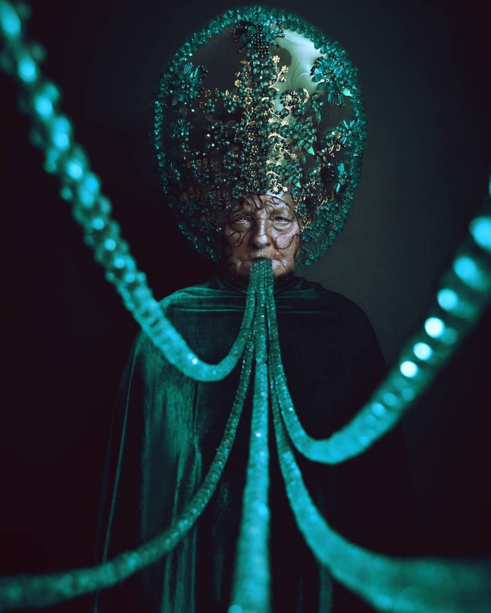 960x1200, 151 Kb / кокошник, бабка, зелёный