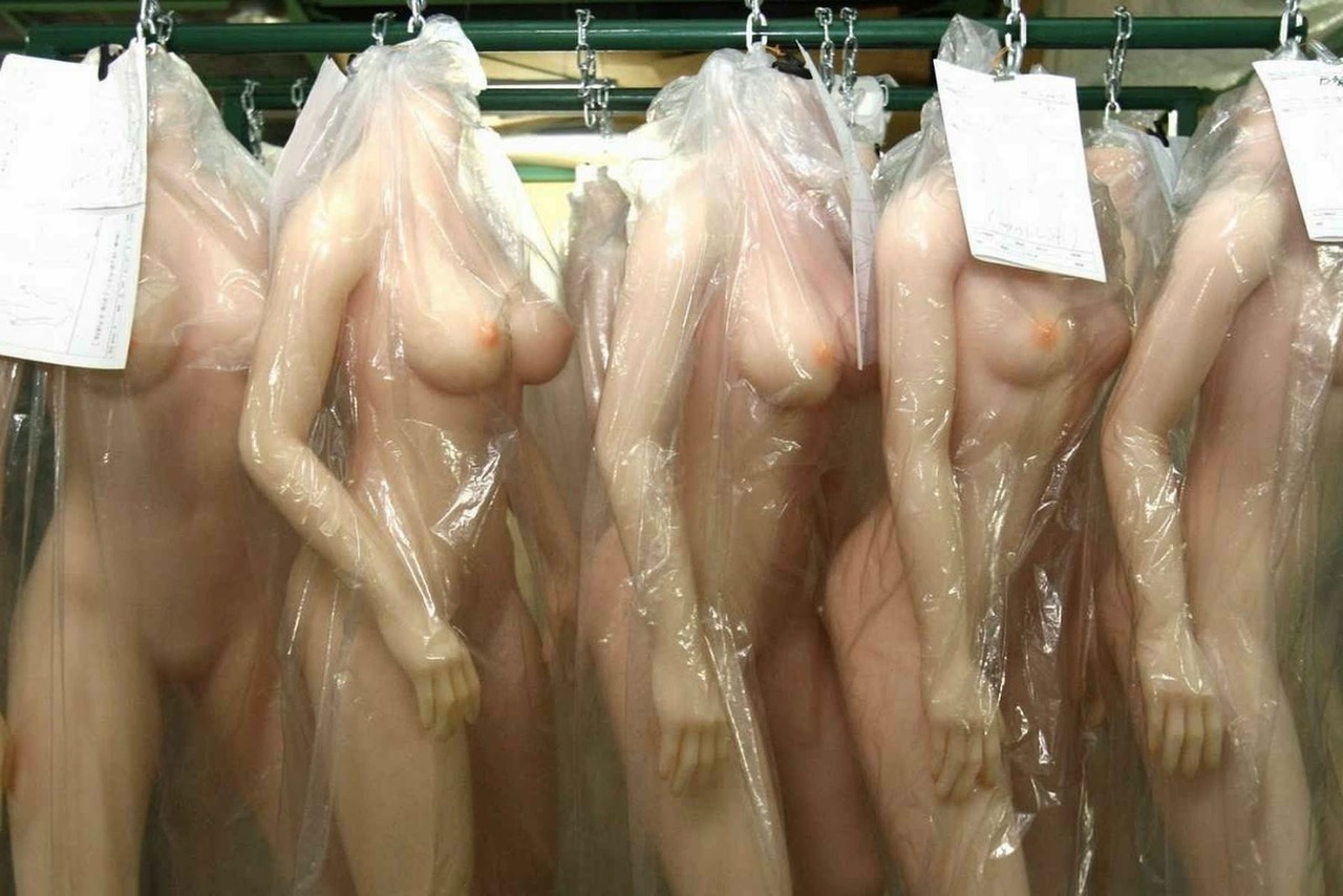 1280x854, 211 Kb / вешалка, маникен, пакет, полиэтилен