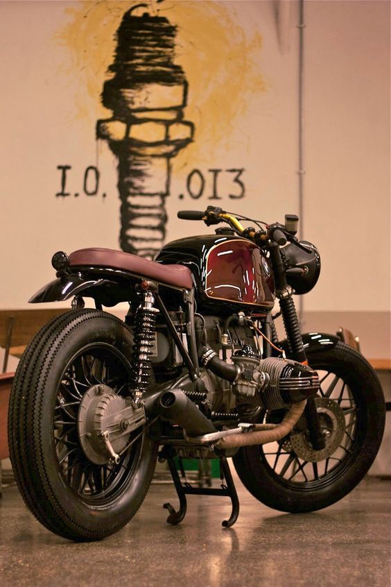 564x846, 87 Kb / мотоцикл, ретро, классика, винтаж, свеча, цифры