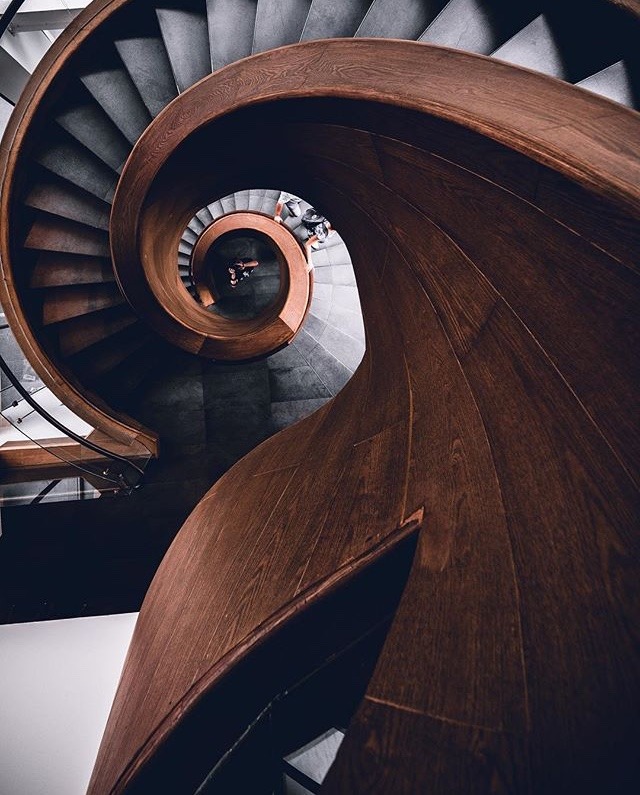 640x795, 138 Kb / винтовая лестница