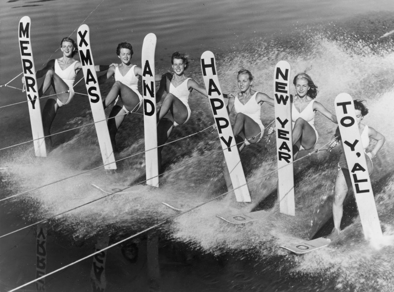 1280x948, 219 Kb / девушки, водные лыжи, ч/б