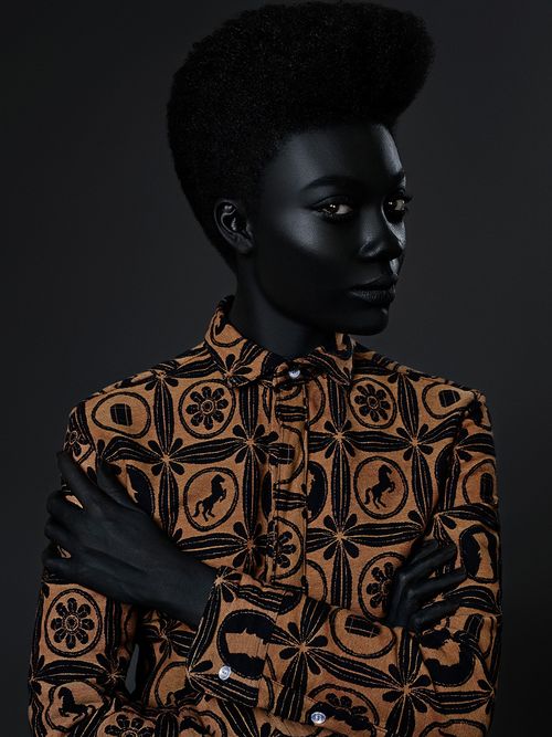 500x667, 65 Kb / чернокожая, причёска, чёрное, рубашка, лошадки