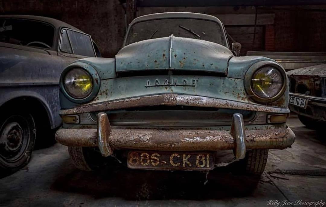 1080x686, 80 Kb / автомобиль, ретро, ржавчина, пыль