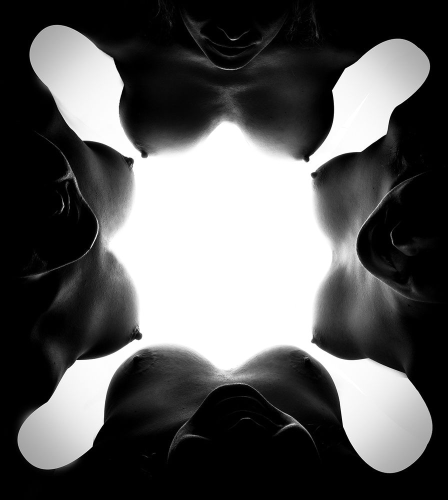 896x1000, 73 Kb / четыре, восемь, полумрак