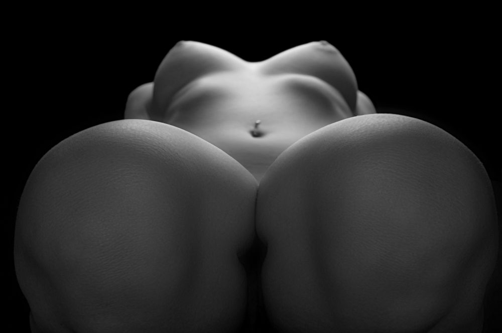 1000x665, 39 Kb / коленки, пирсинг