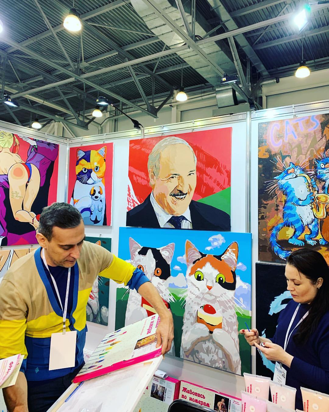 1080x1350, 201 Kb / лукашенко, картины, котики, раком