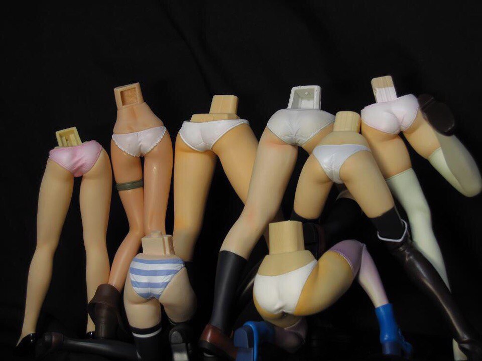 960x720, 78 Kb / куклы, ноги, попы