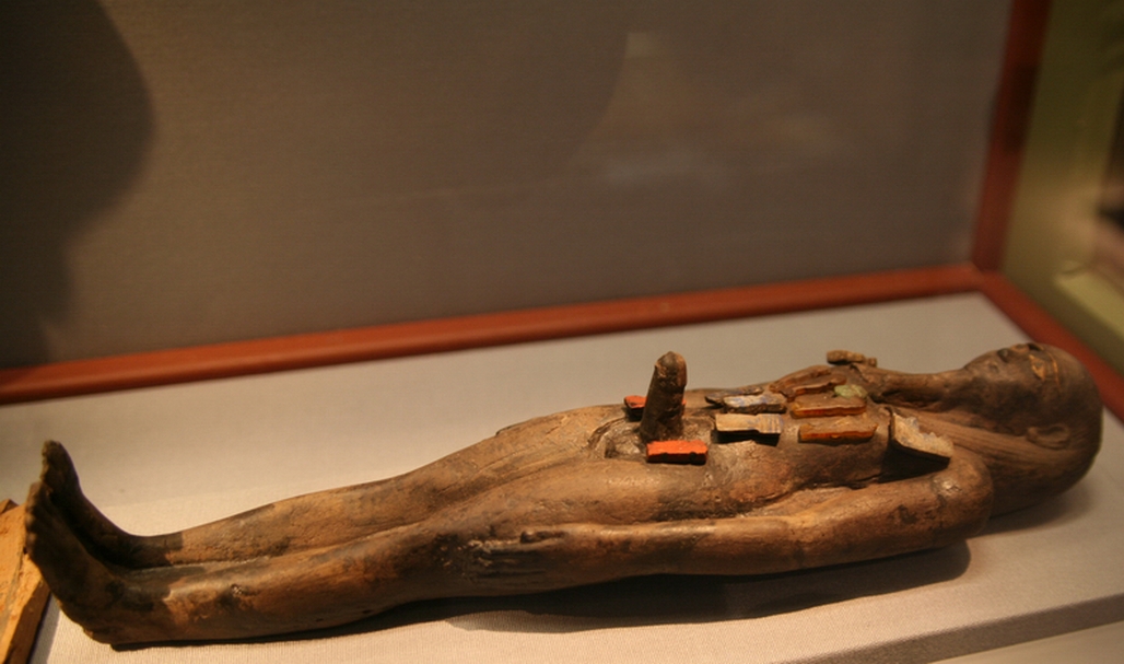 1028x607, 357 Kb / статуэтка, древность, хуй