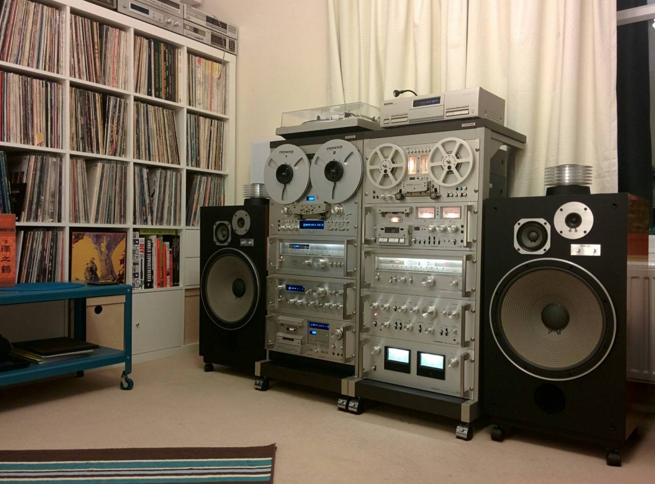 1280x947, 143 Kb / музыка, пластинки