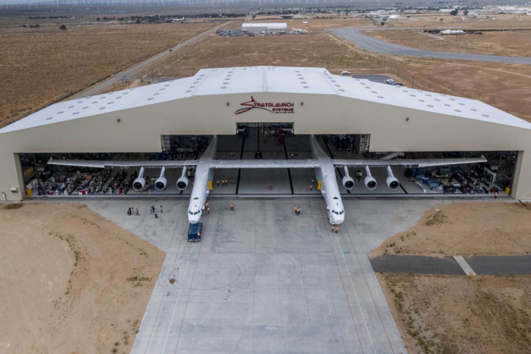 2048x1366, 136 Kb / не взлетело, двухфюзеляжный, самолёт, большой, самый, США, Калифорния, батут, как тебе такое Дмитрий Рогозин, космос, ракета, запуск