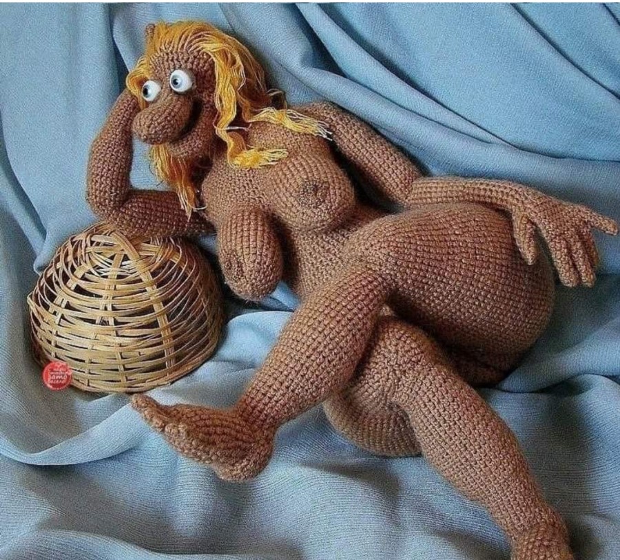 900x813, 284 Kb / баба, вязаная