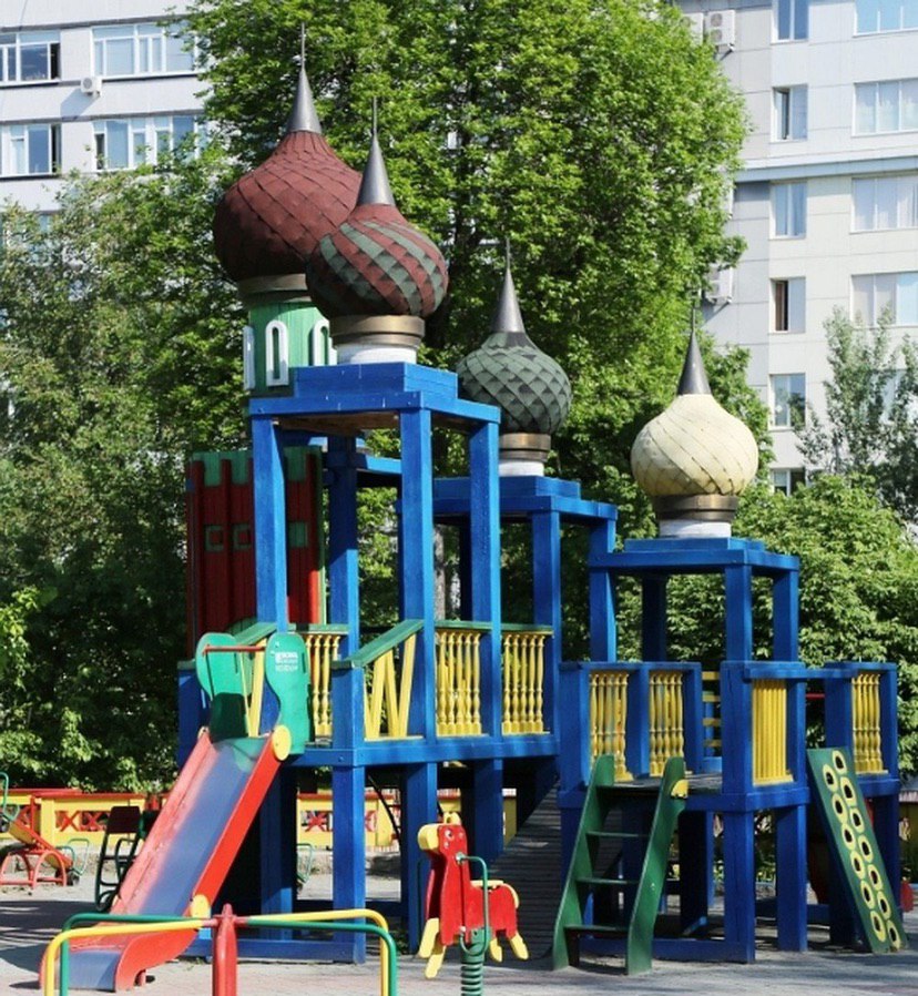 828x898, 227 Kb / пгм, церковь, детская площадка