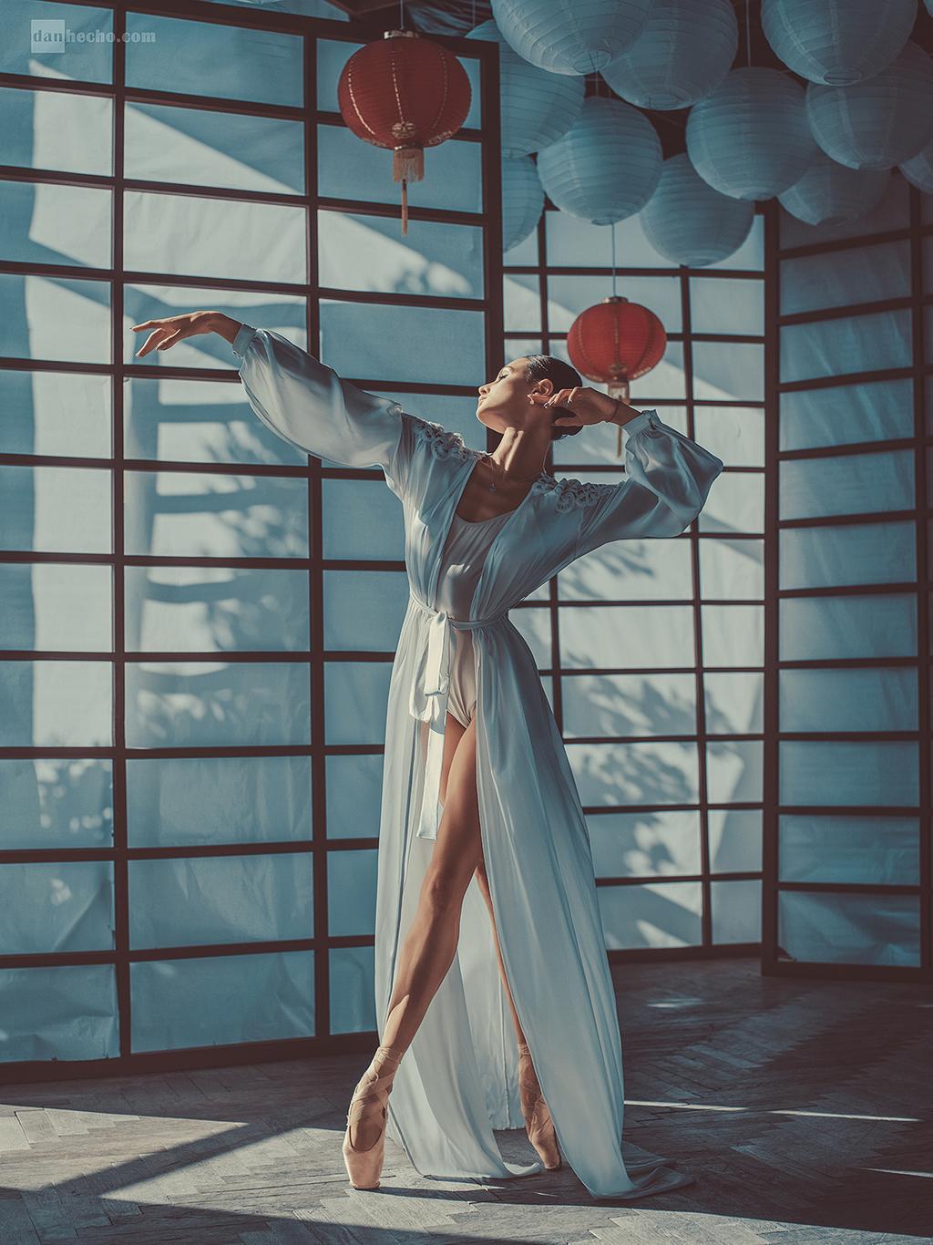 1024x1366, 153 Kb / стены, рисовая бумага, фонари, балерина, халат, danhecho