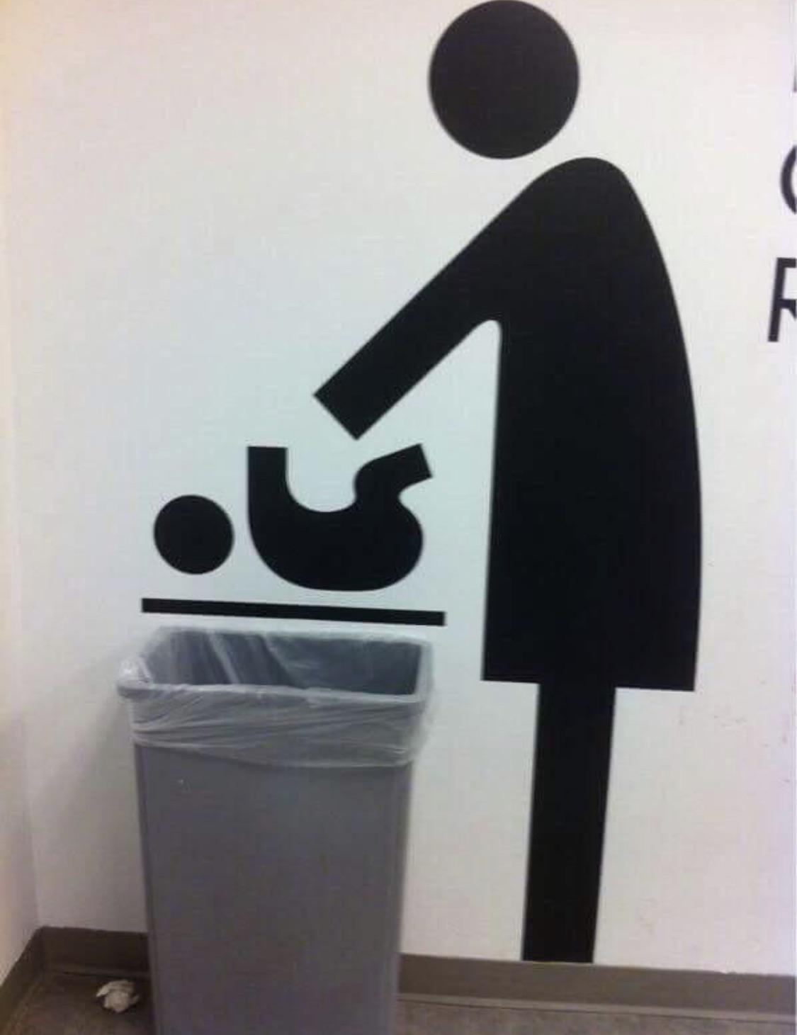 1125x1461, 64 Kb / мусорка, младенец