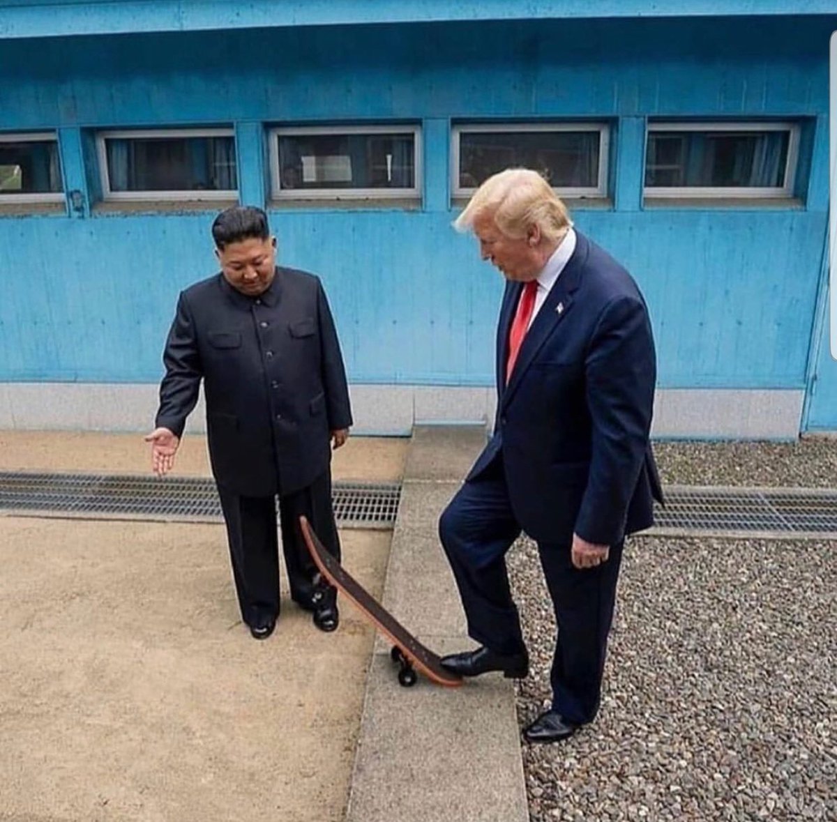 1200x1179, 208 Kb / Дональд Трамп, Ким Чен Ын, президент, председатель, доска, борд, скейтборд