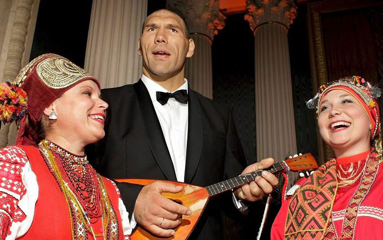 791x495, 106 Kb / Валуев, балалайка