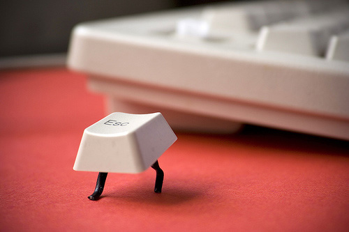 500x333, 49 Kb / escape, клавиатура