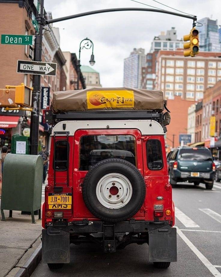 736x920, 103 Kb / улица, автомобиль, джип, внедорожник, Land Rover, Defender, Ленд Ровер, Дефендр