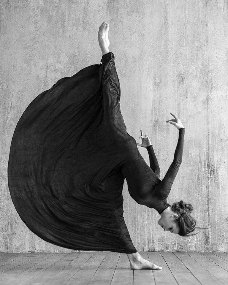 768x960, 112 Kb / балерина, растяжка, платье, ч/б