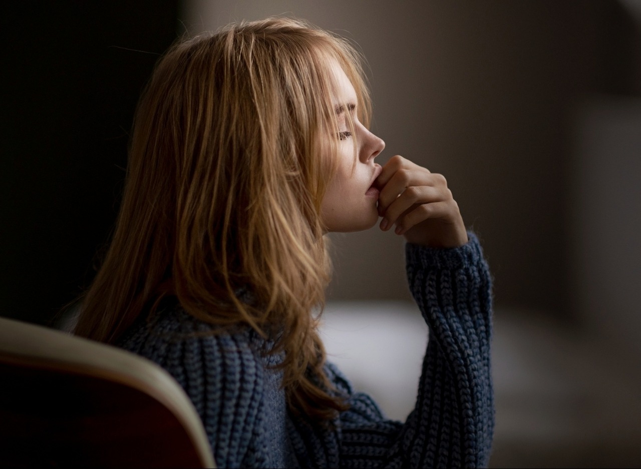 1280x937, 166 Kb / девушка, блондинка, свитер