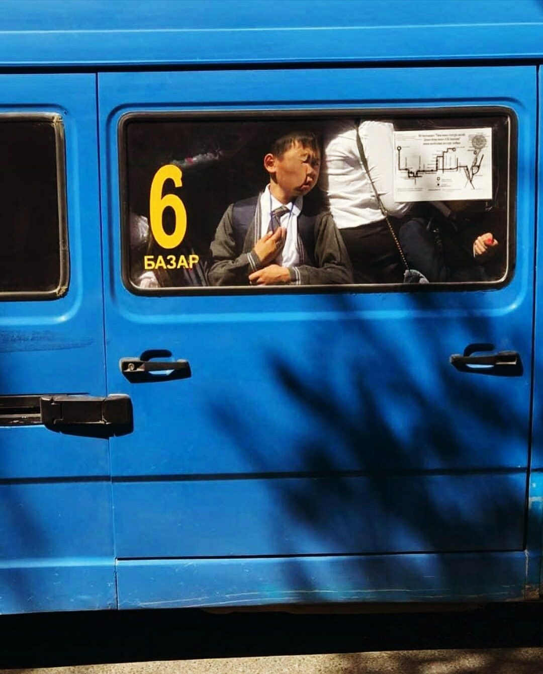 1080x1340, 358 Kb / маршрутка, давка, шесть