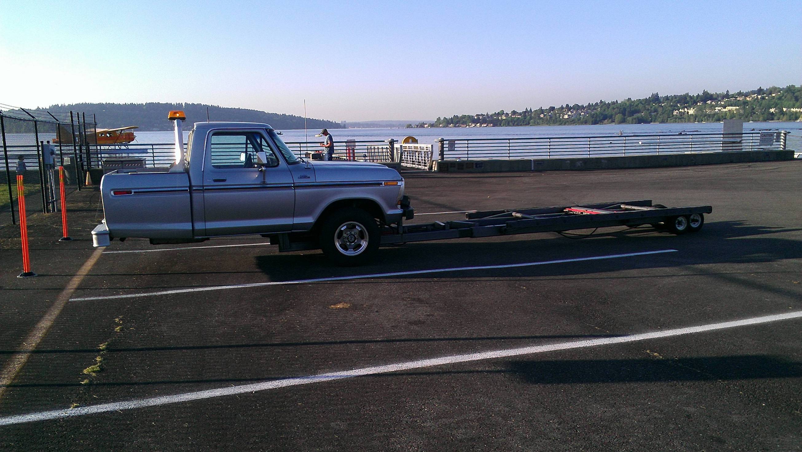 2611x1472, 497 Kb / автомобиль, прицеп, лодка