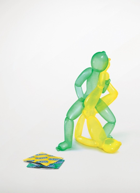 581x800, 36 Kb / дюрекс, поза, презерватив