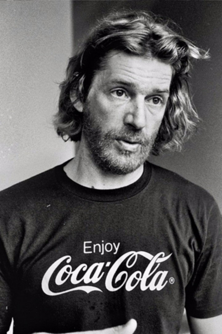 720x1080, 236 Kb / Александр Абдулов, майка, кока-кола