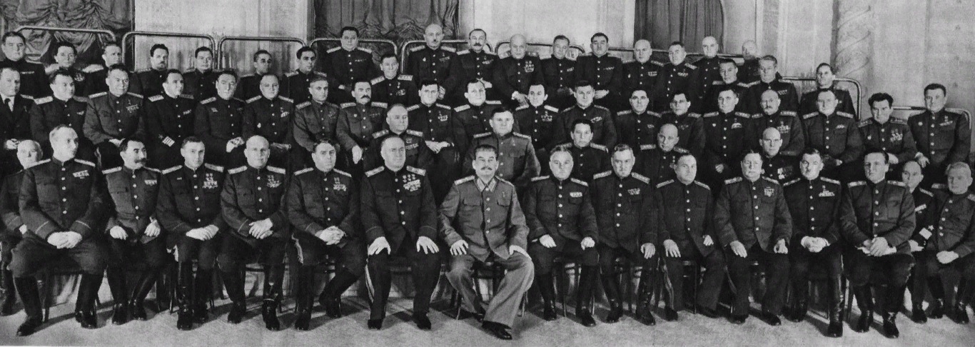 1366x486, 313 Kb / Сталин, генералы