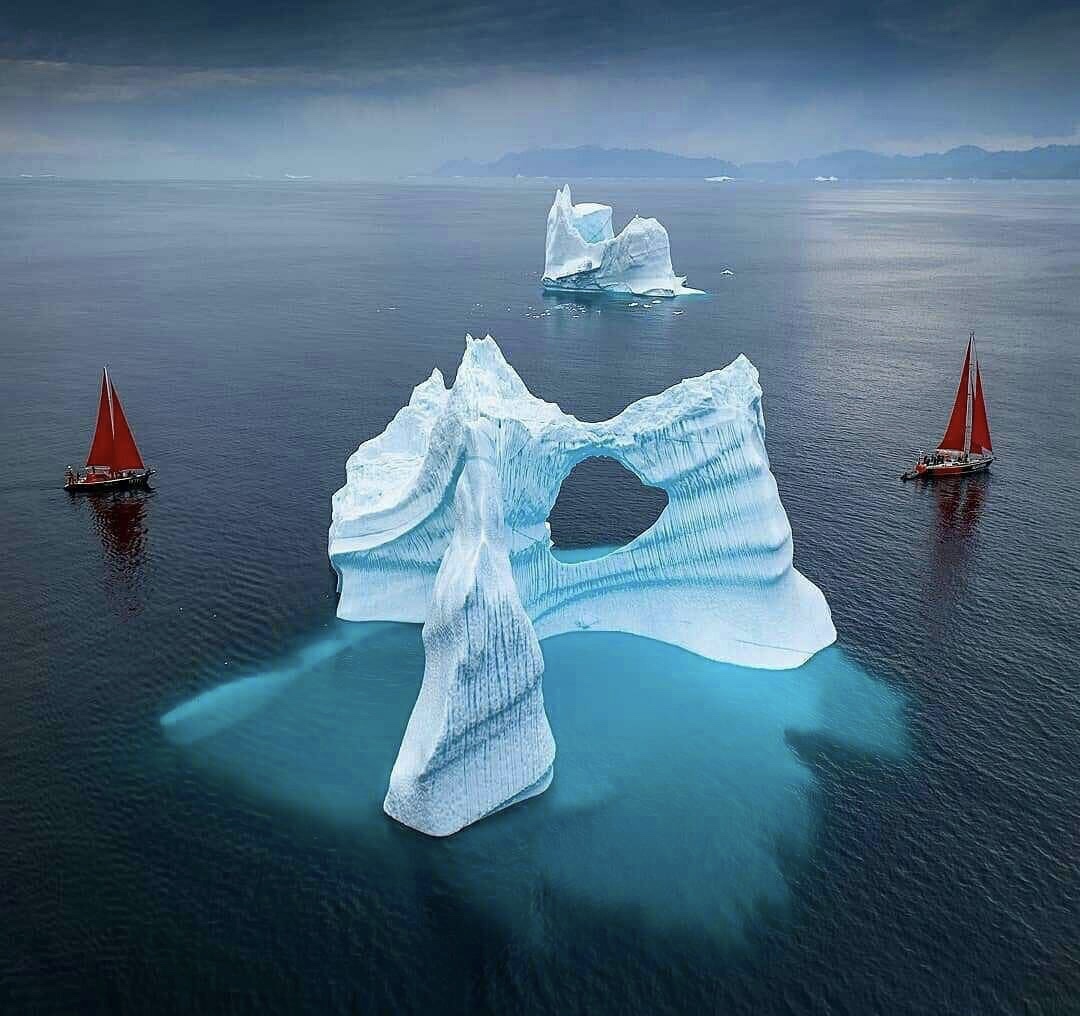 1080x1016, 171 Kb / айсберг, лодки с парусами