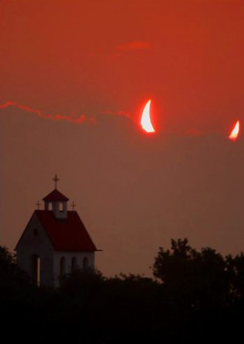 350x492, 22 Kb / satan, демон, церковь, рога, затмение