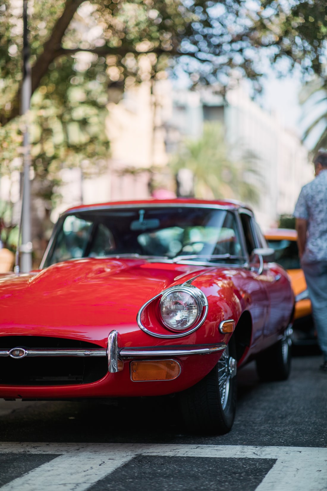 1100x1650, 216 Kb / автомобиль, классика, ретро, красный