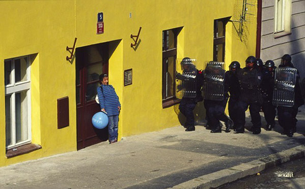 599x372, 67 Kb / полиция, прятки