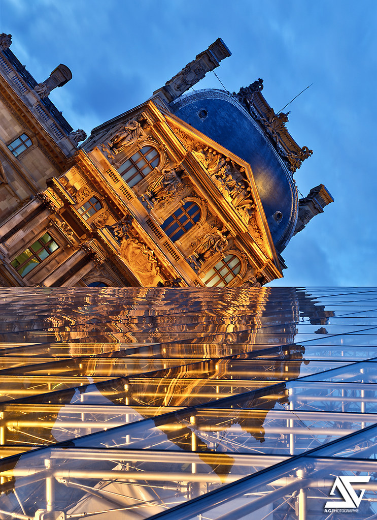 743x1023, 390 Kb / Франция, Париж, Лувр, стекло, пирамида