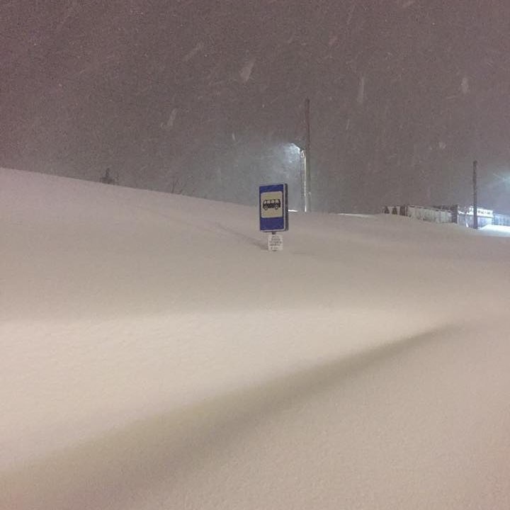 720x720, 40 Kb / Снег, знак, фонарь