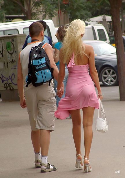 433x614, 49 Kb / платье, попка