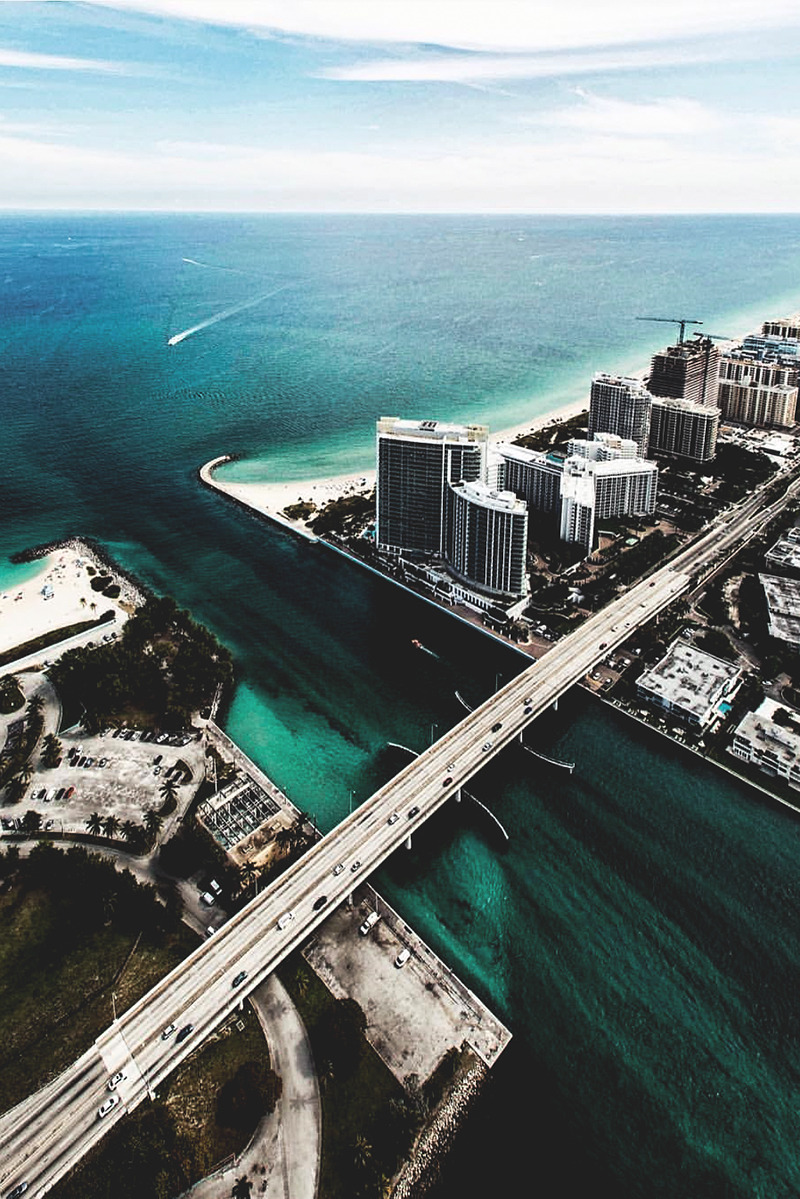 800x1199, 350 Kb / океан, пляж, мост, ОАЭ, город, катер