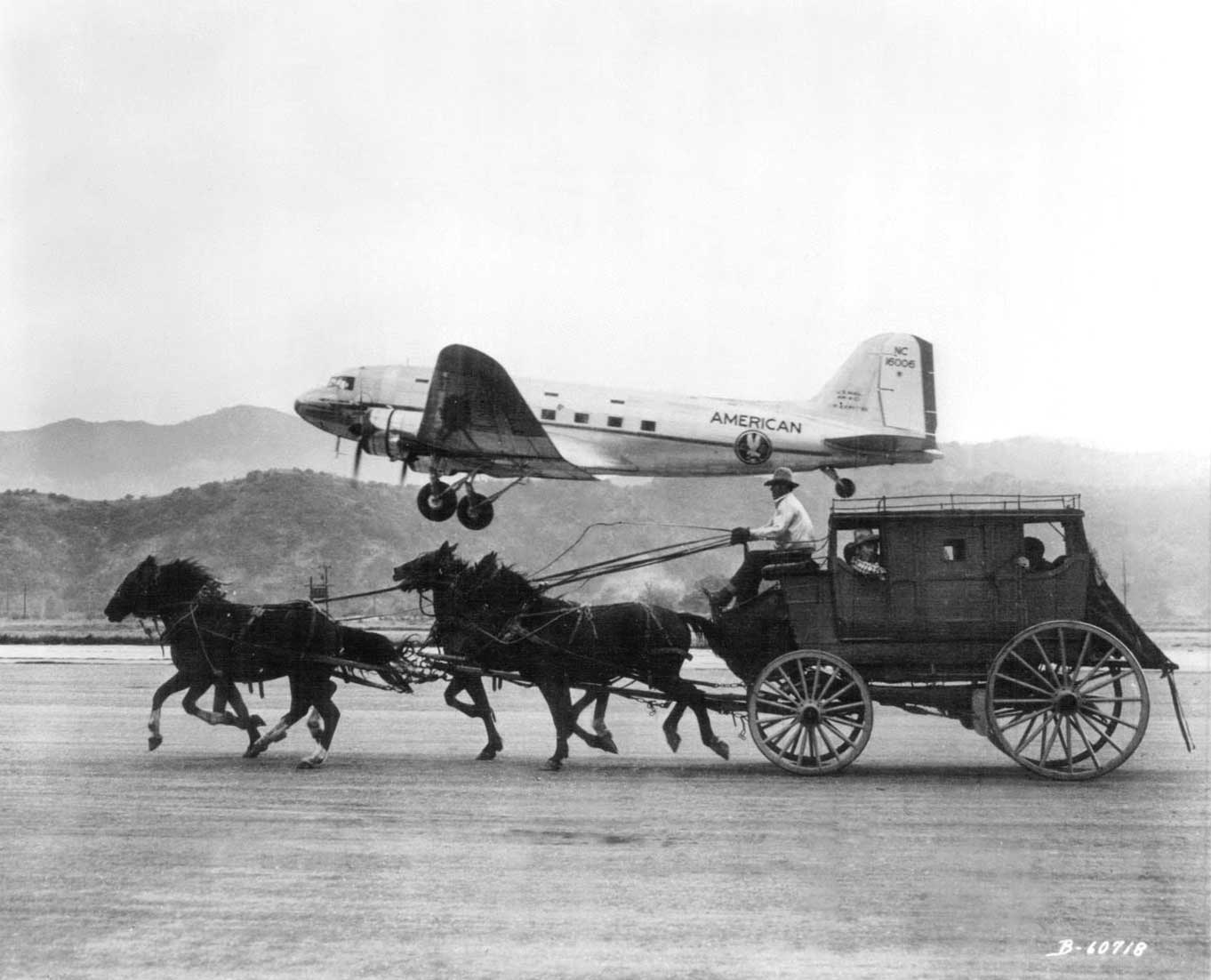 1362x1102, 159 Kb / самолет, дилижанс, карета, упряжка, лошадь, ч/б, сша
