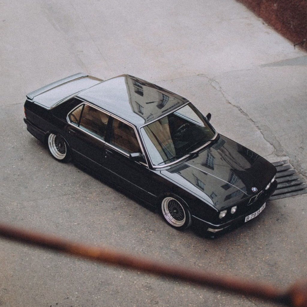 1024x1024, 205 Kb / автомобиль, классика, ретро, бмв