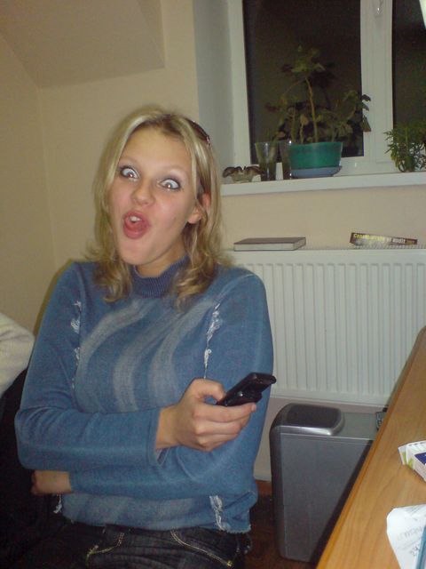 480x640, 37 Kb / девочко, гримаса