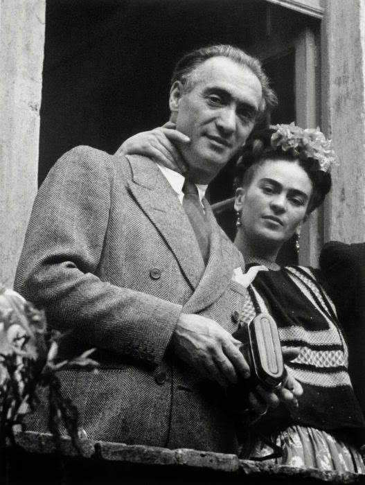 527x700, 77 Kb / Фрида, Диего, ч/б фото