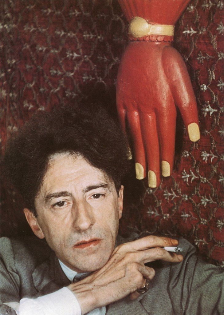 729x1024, 119 Kb / мужчина, рука, сигарета, перстень,Жан