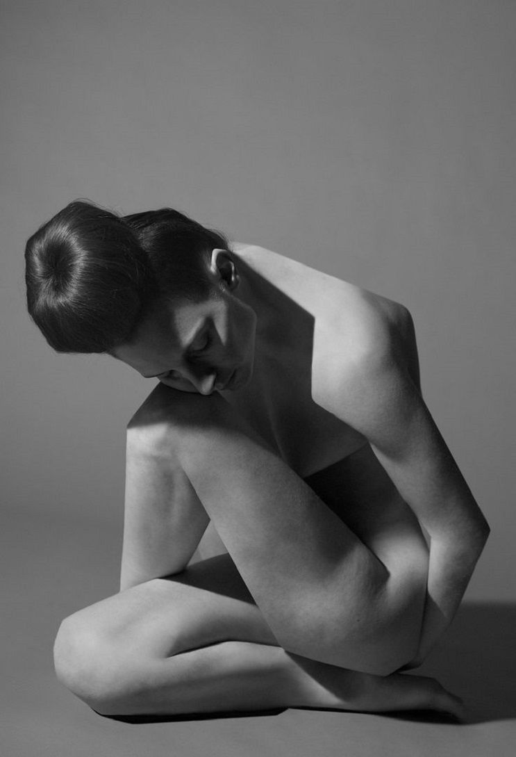 743x1089, 47 Kb / женщина, кубизм, ч/б