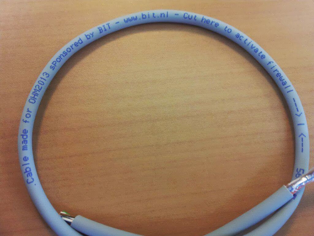 1024x768, 110 Kb / кабель, провод, фаервол, активация, защита