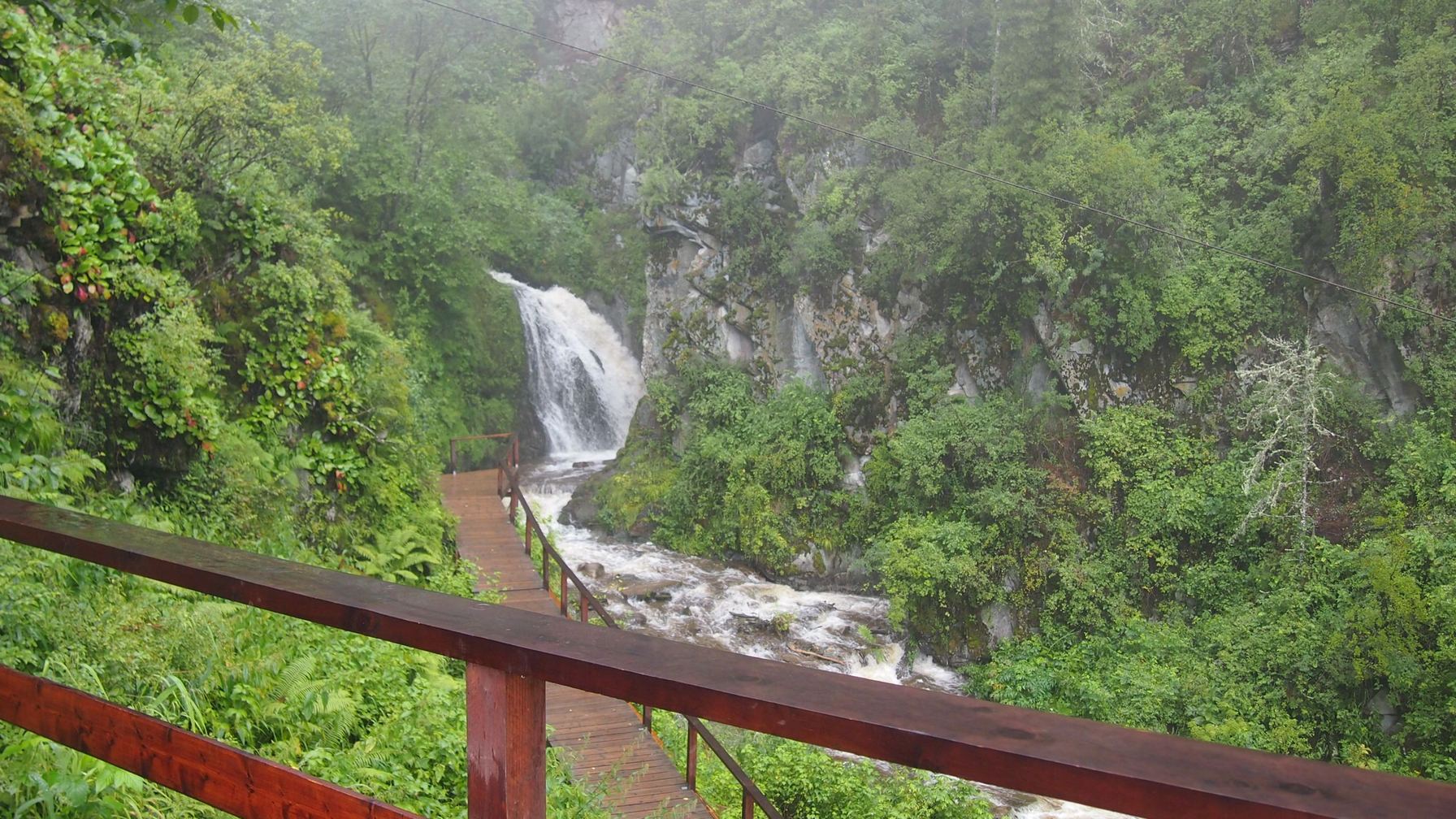 1792x1008, 442 Kb / Горный Алтай, горы, озеро, Телецкое, водопад