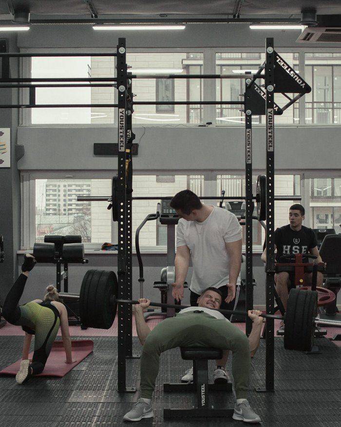 700x875, 101 Kb / фитнес зал, тренажёр, штанга